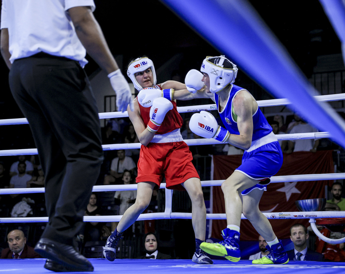 精湛技艺的球队在比赛中展现出色表现 精湛技艺的球队在比赛中展现出色表现