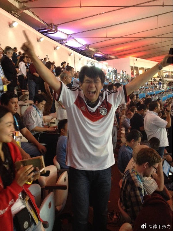 德国队艰难获胜，冲入半决赛