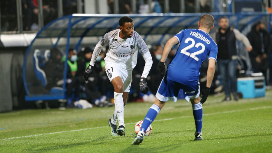 卡昂客场失利,保级形势严峻 卡昂客场失利,保级形势严峻