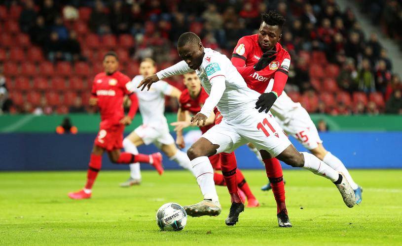 那不勒斯客场不敌热那亚，遭遇失利