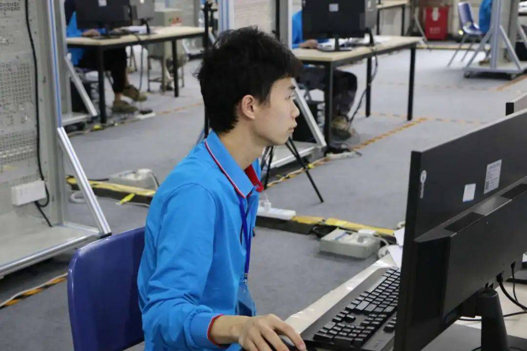 精湛技艺,选手高超水平拼杀一场 精湛技艺,选手高超水平拼杀一场