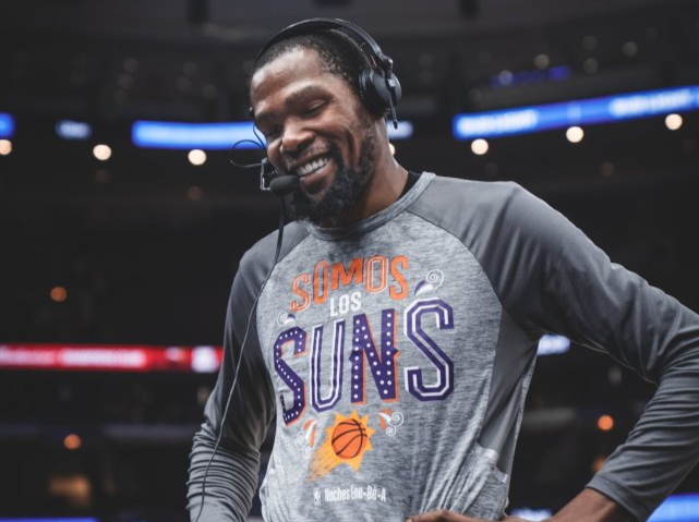 勇士客场大胜太阳，杜兰特独得29分表现出色