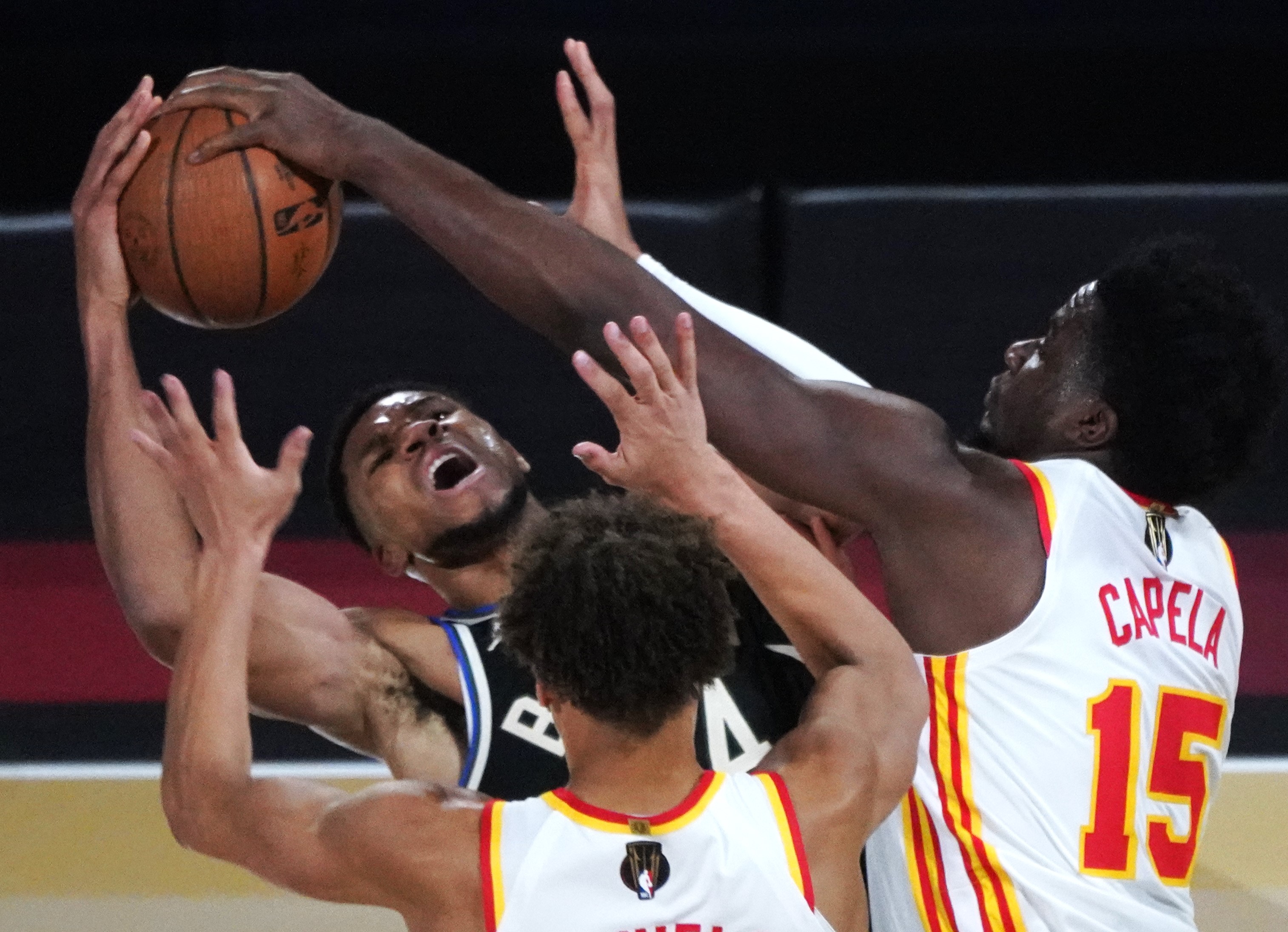 NBA东部劲旅密尔沃基雄鹿队豪取胜利,篮球气焰高涨 NBA东部劲旅密尔沃基雄鹿队豪取胜利,篮球气焰高涨