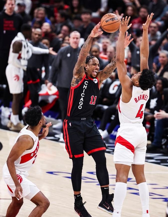 猛龙客场惜败黄蜂,德罗赞砍下28分 猛龙客场惜败黄蜂,德罗赞砍下28分