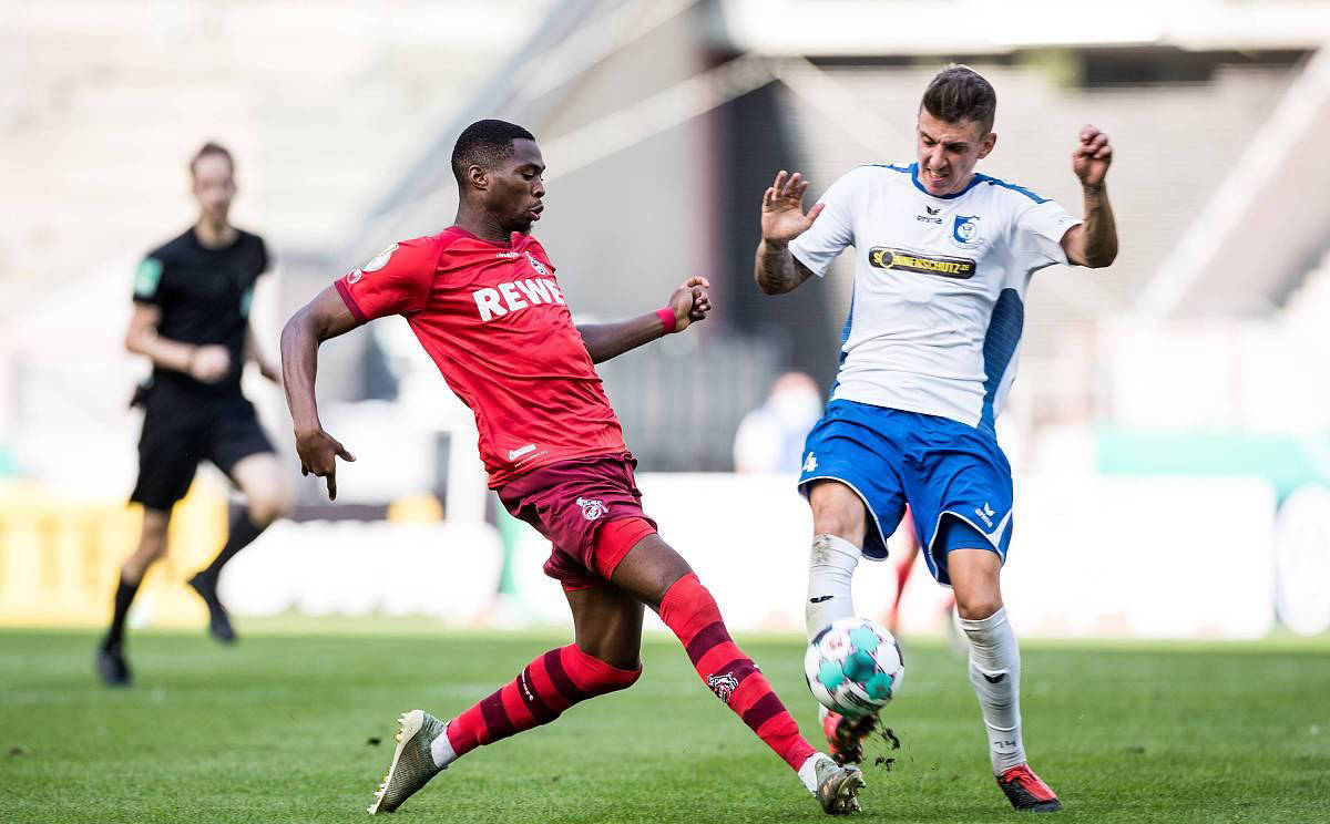 卡迪斯主场告负,战绩见下滑 卡迪斯主场告负,战绩见下滑