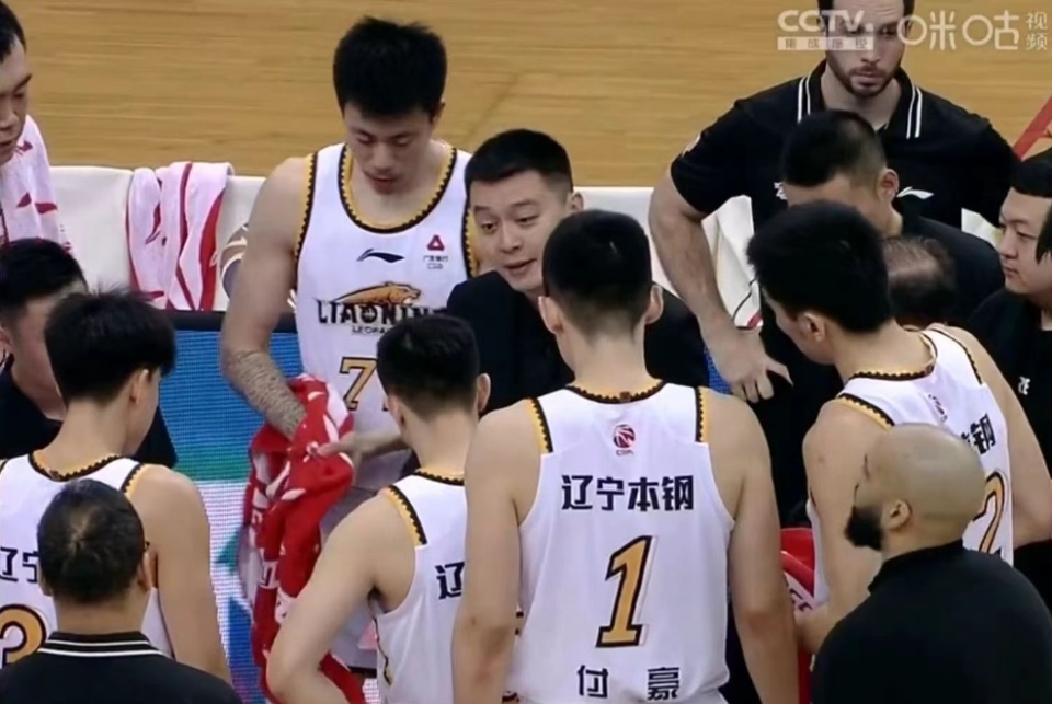 广西男篮赢球收官,锁定季后赛资格 广西男篮赢球收官,锁定季后赛资格