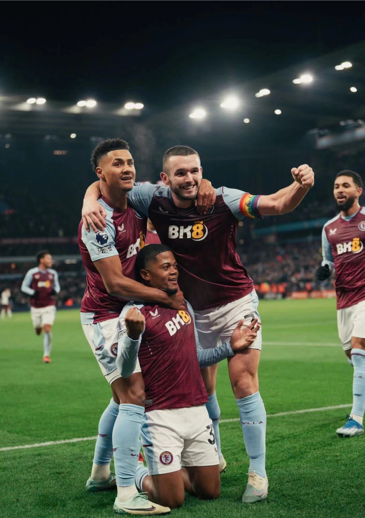 南安普顿主场击败维拉,保持着欧战希望 南安普顿主场击败维拉,保持着欧战希望