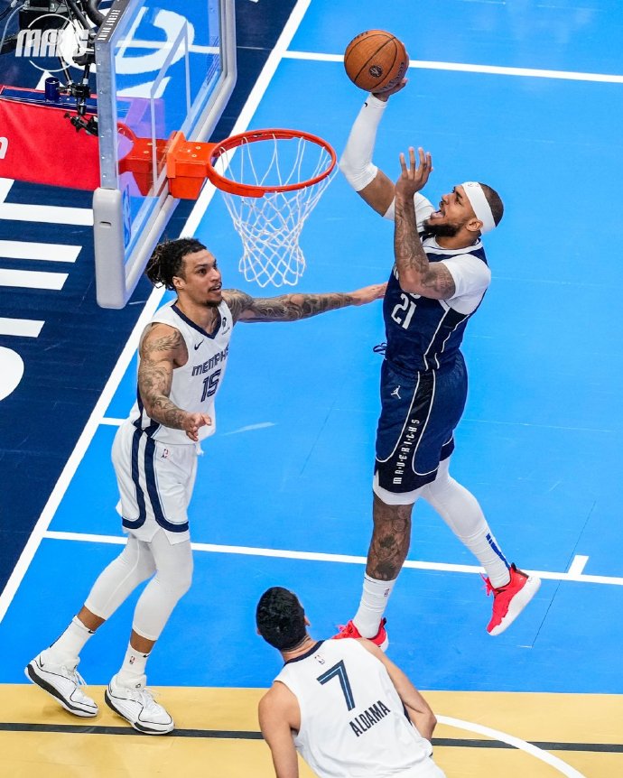 独行侠队战胜灰熊晋级季后赛 独行侠队战胜灰熊晋级季后赛