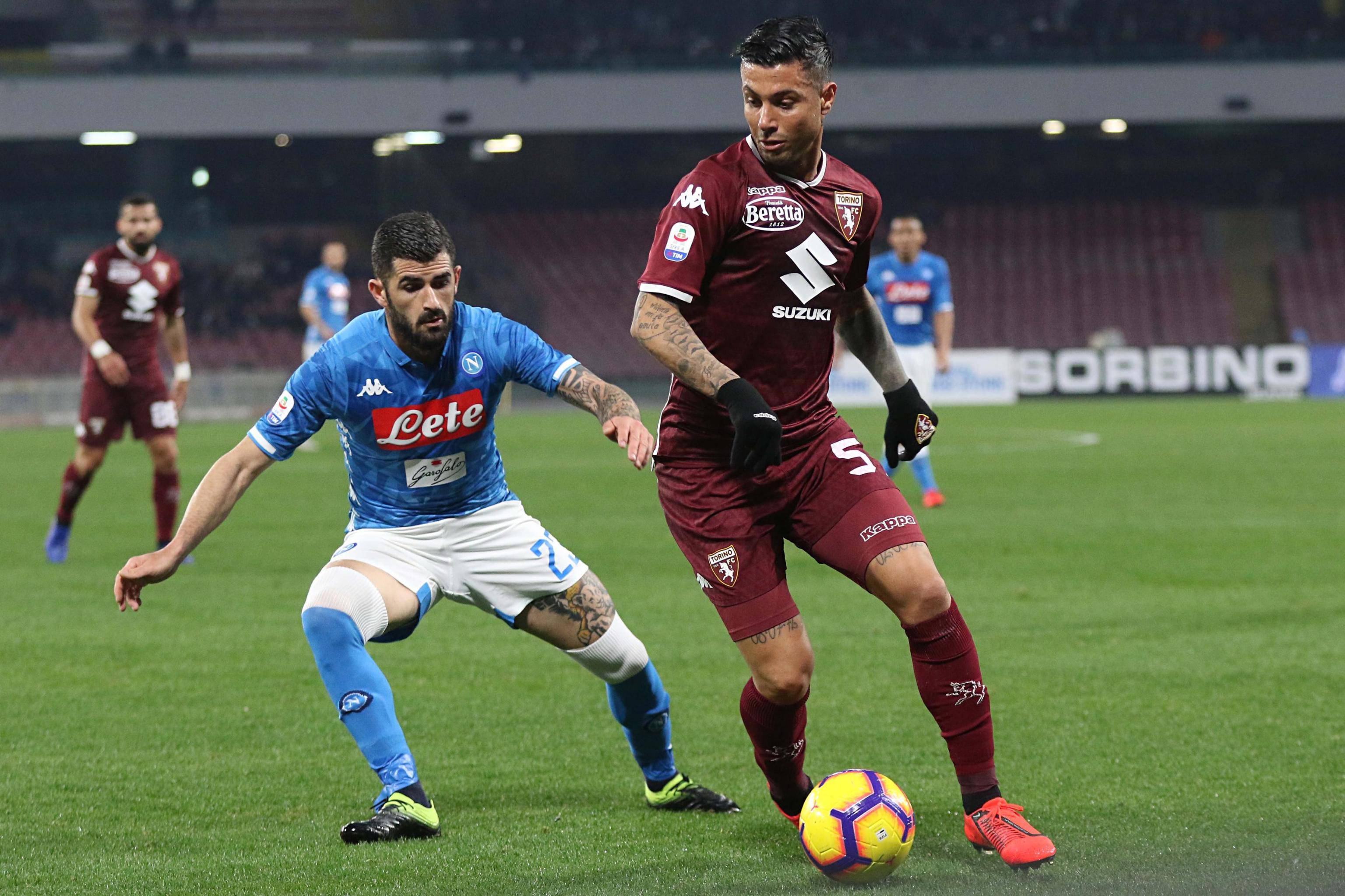 都灵主场取胜热那亚,球迷欢呼胜利到来 都灵主场取胜热那亚,球迷欢呼胜利到来