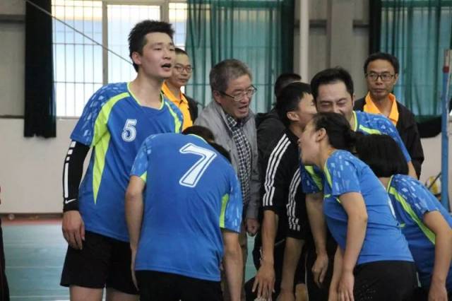 南极球队风云再起,念念不忘夙愿终能实现! 南极球队风云再起,念念不忘夙愿终能实现!