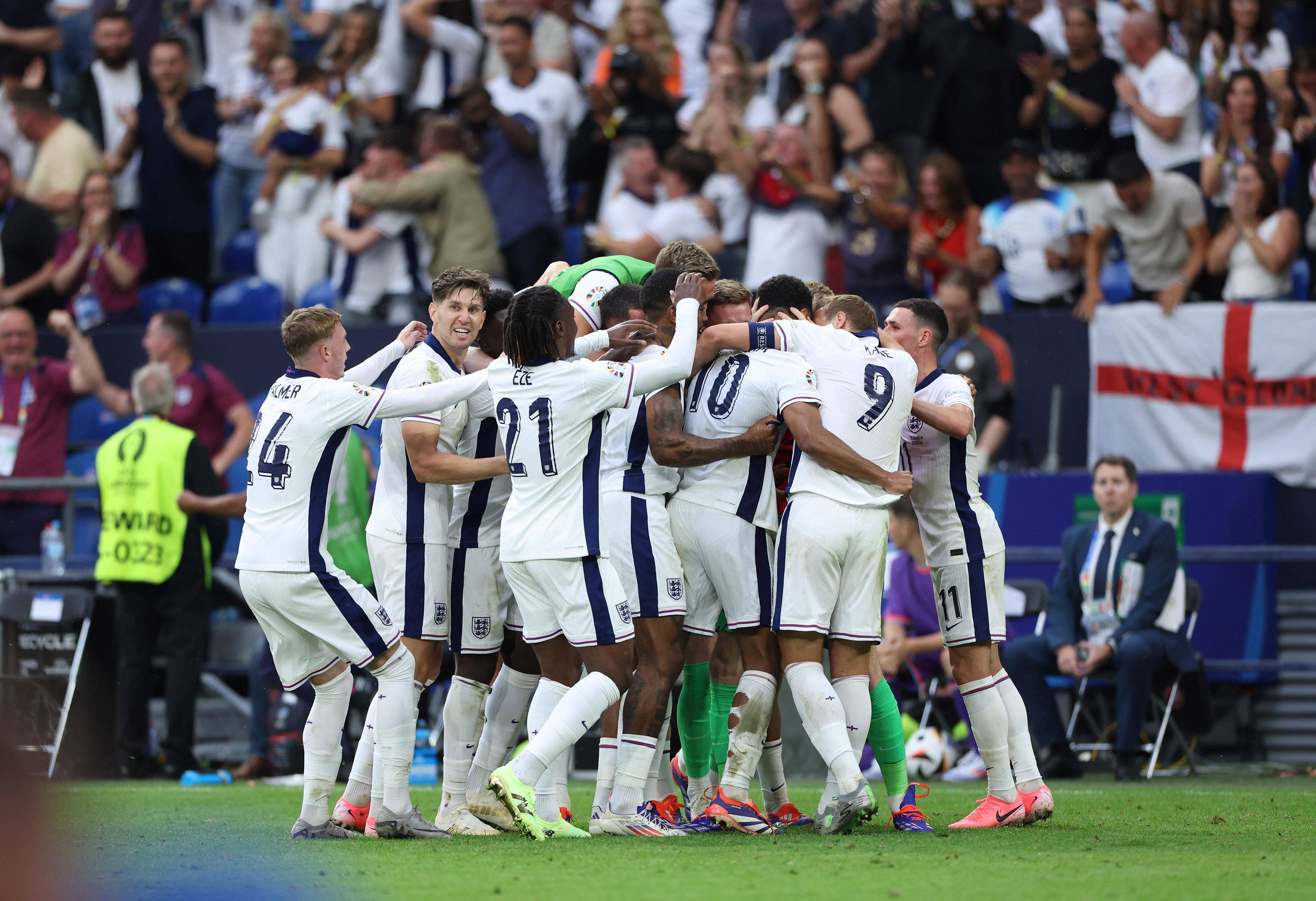 荷兰憾负英格兰,遗憾止步欧锦赛半决赛 荷兰憾负英格兰,遗憾止步欧锦赛半决赛