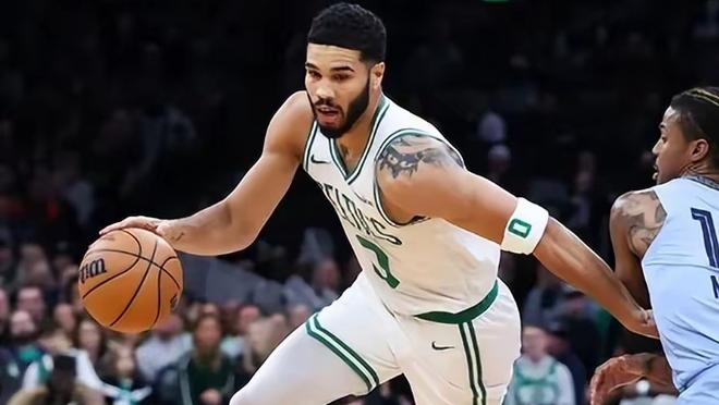 关键时刻球队集体发力,逆转战局 关键时刻球队集体发力,逆转战局