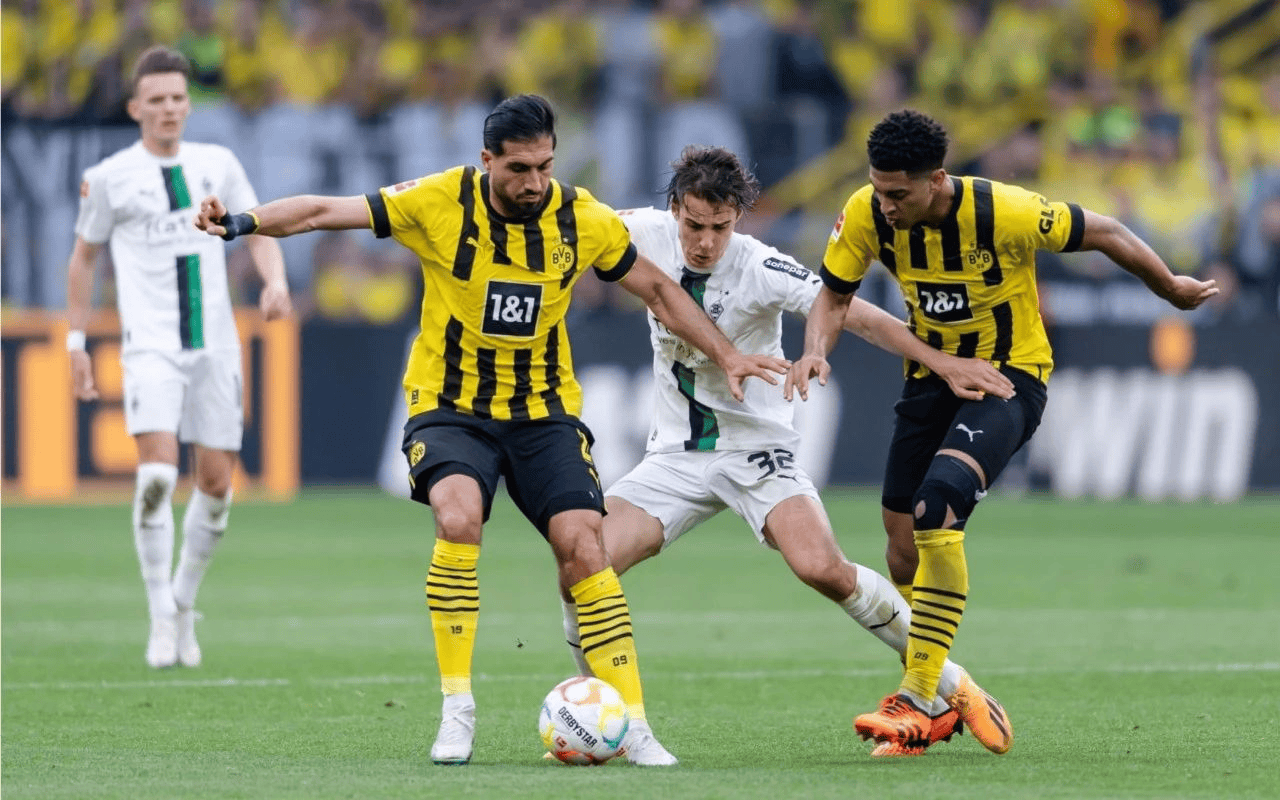 多特蒙德球迷共同努力，球队士气高昂！