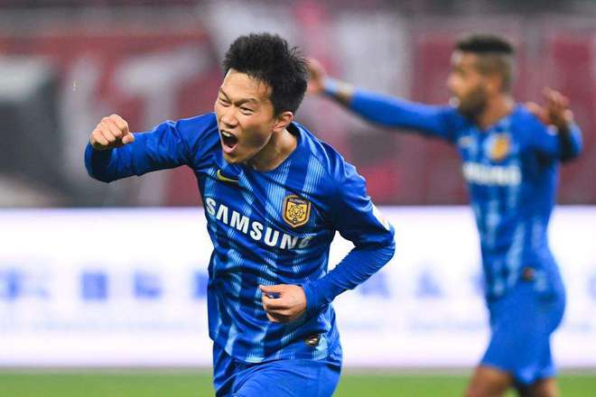 苏宁豪取三分,继续追赶领头羊 苏宁豪取三分,继续追赶领头羊