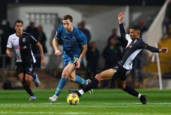 切尔西不敌波尔图,欧冠出局危机 切尔西不敌波尔图,欧冠出局危机