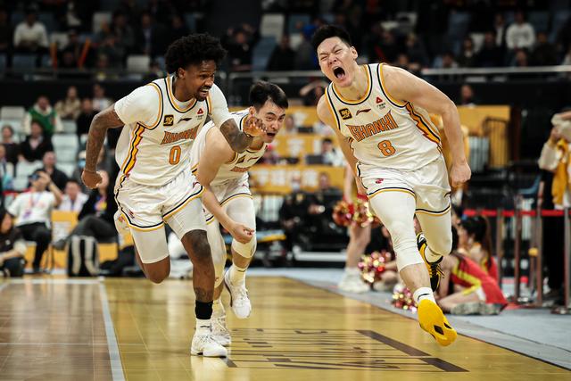 联赛前十领头羊将在周末上演一场激烈对决 联赛前十领头羊将在周末上演一场激烈对决