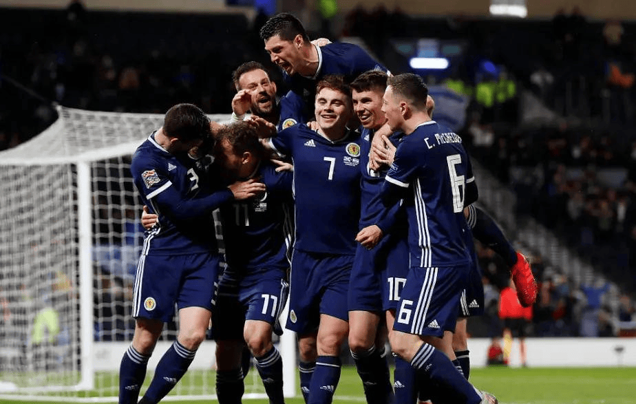 强强对话,欧洲国家队迎来技术对比 强强对话,欧洲国家队迎来技术对比