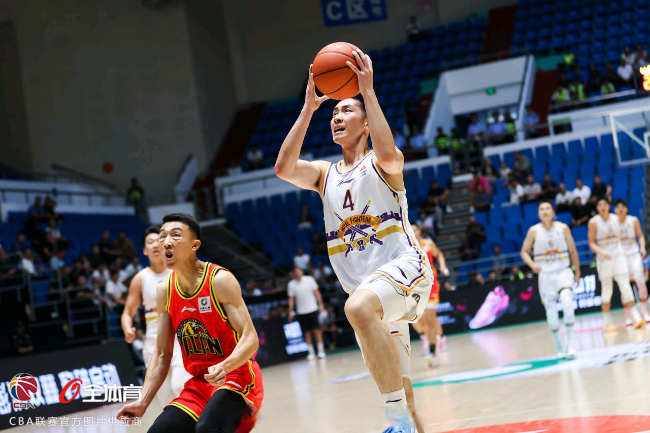 北京男篮取得重要胜利，继续向前进发