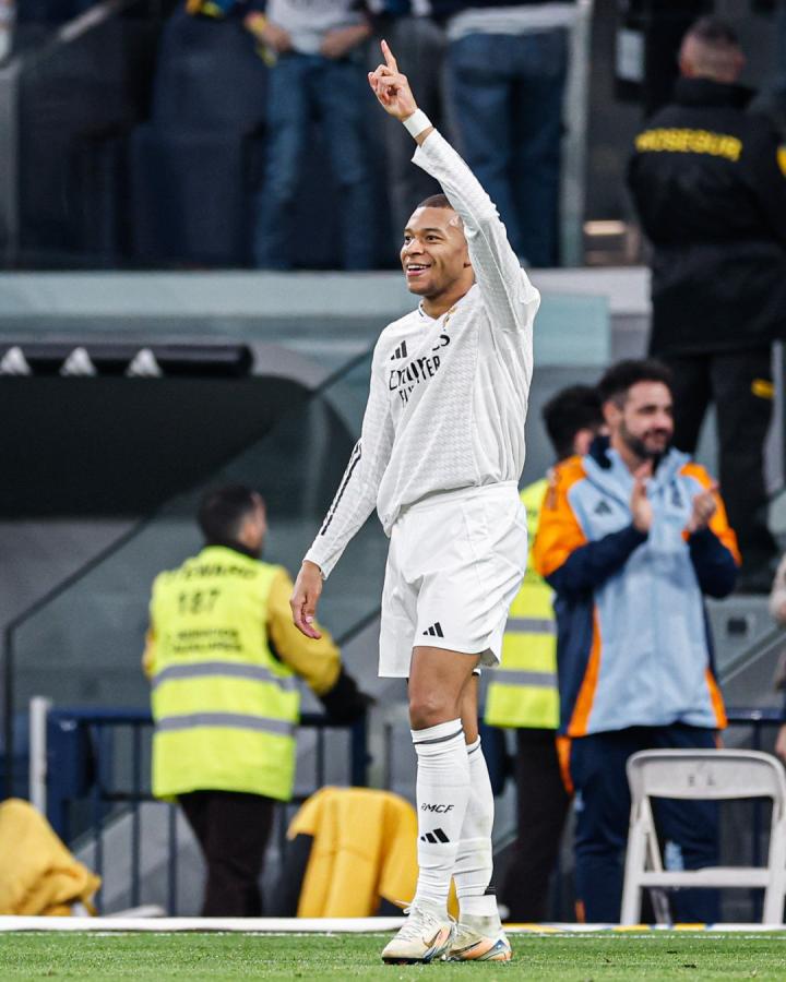 塞维利亚客场大胜,重返积分榜前列! 塞维利亚客场大胜,重返积分榜前列!