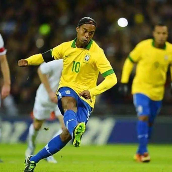 夏特罗队球员备战接下来的比赛 夏特罗队球员备战接下来的比赛