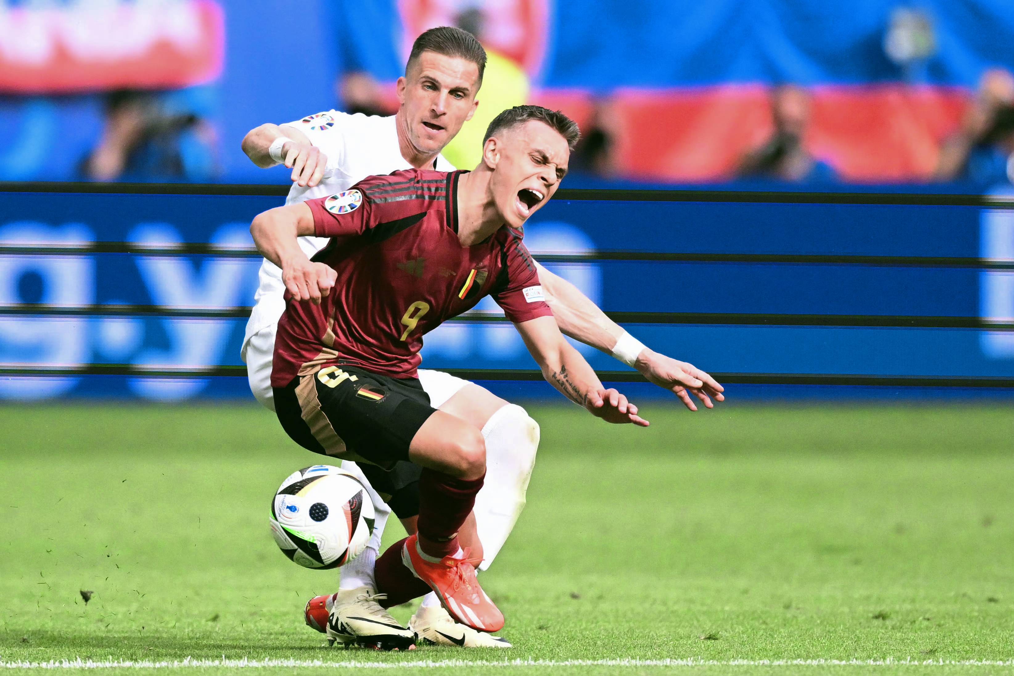 斯洛伐克队准备对阵克罗地亚队 斯洛伐克队准备对阵克罗地亚队