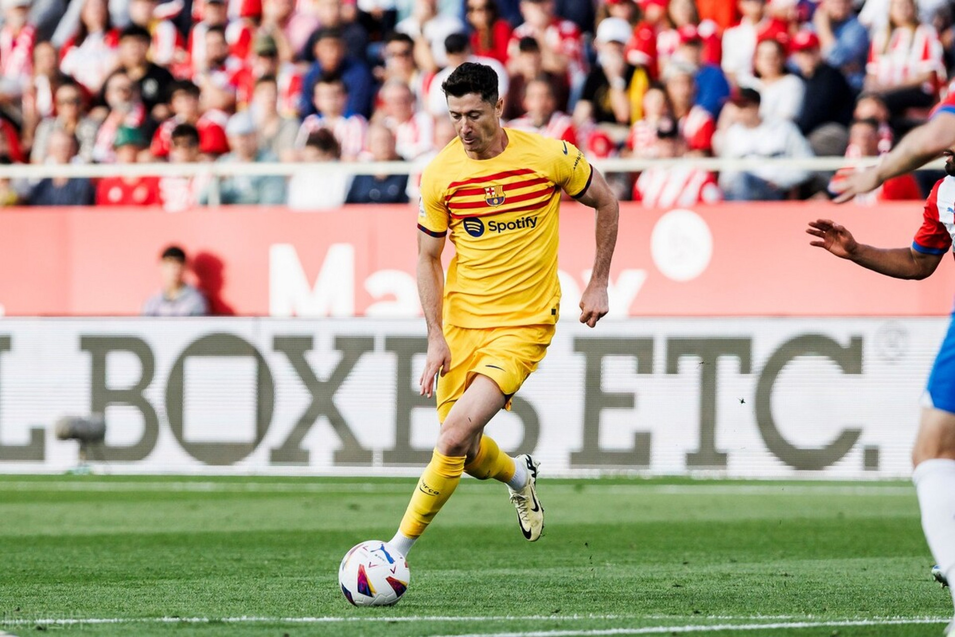 莱万特险胜对手,展现出色表现 莱万特险胜对手,展现出色表现