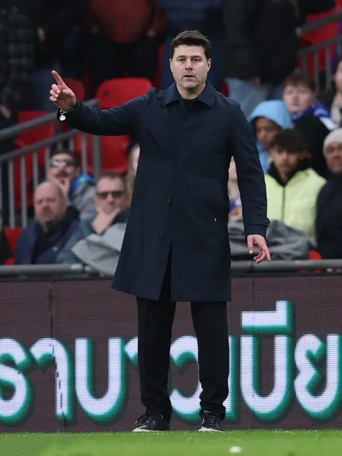 切尔西高管换帅，球队新帅奉献新战术带来胜利