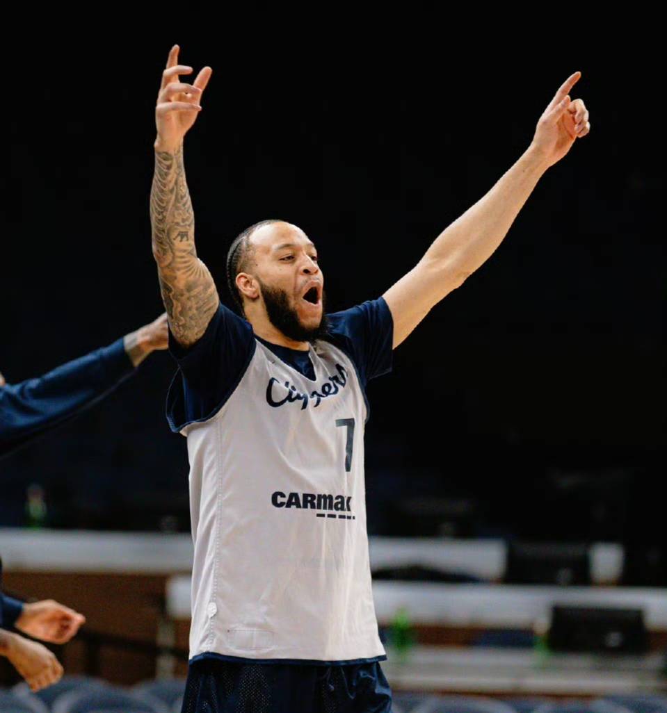 球员积极备战大赛，训练氛围浓厚