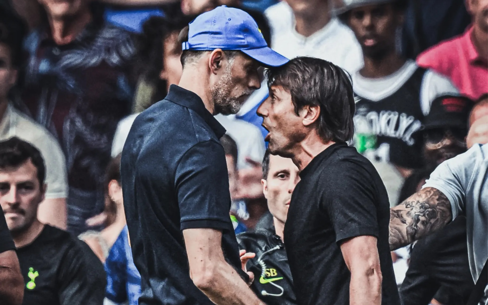 切尔西战胜热刺，孔蒂连胜南安普敦