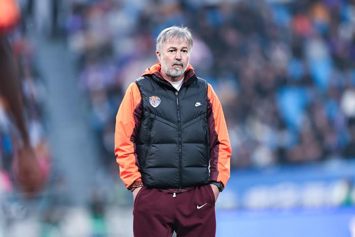 纳基亚球场欢庆连胜,努力争取保级形势好转 纳基亚球场欢庆连胜,努力争取保级形势好转