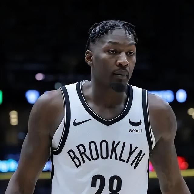 篮网双枪表现抢眼,全队士气高涨欲夺东部头名 篮网双枪表现抢眼,全队士气高涨欲夺东部头名