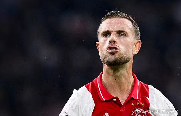 阿贾克斯球员风头正劲成欧洲球坛焦点 阿贾克斯球员风头正劲成欧洲球坛焦点