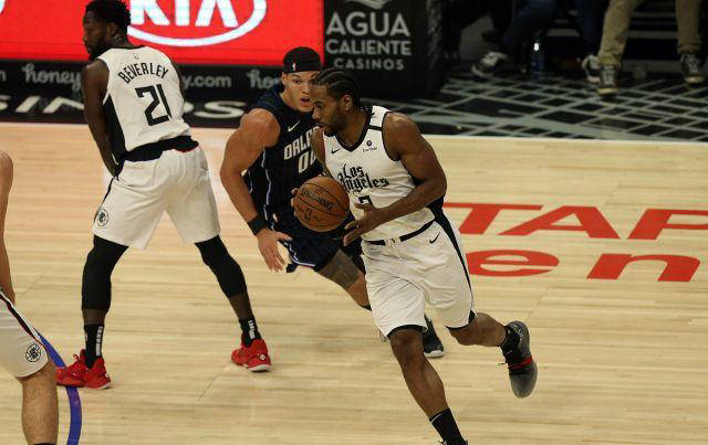 快船主场快胜开拓者,取得两连胜 快船主场快胜开拓者,取得两连胜