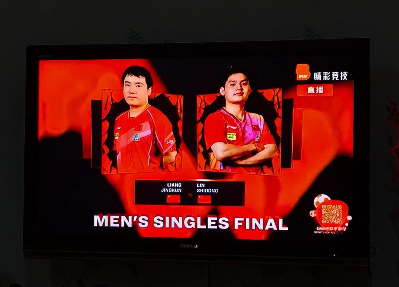 乒乓球比赛激战连连，新加坡选手获得铁人