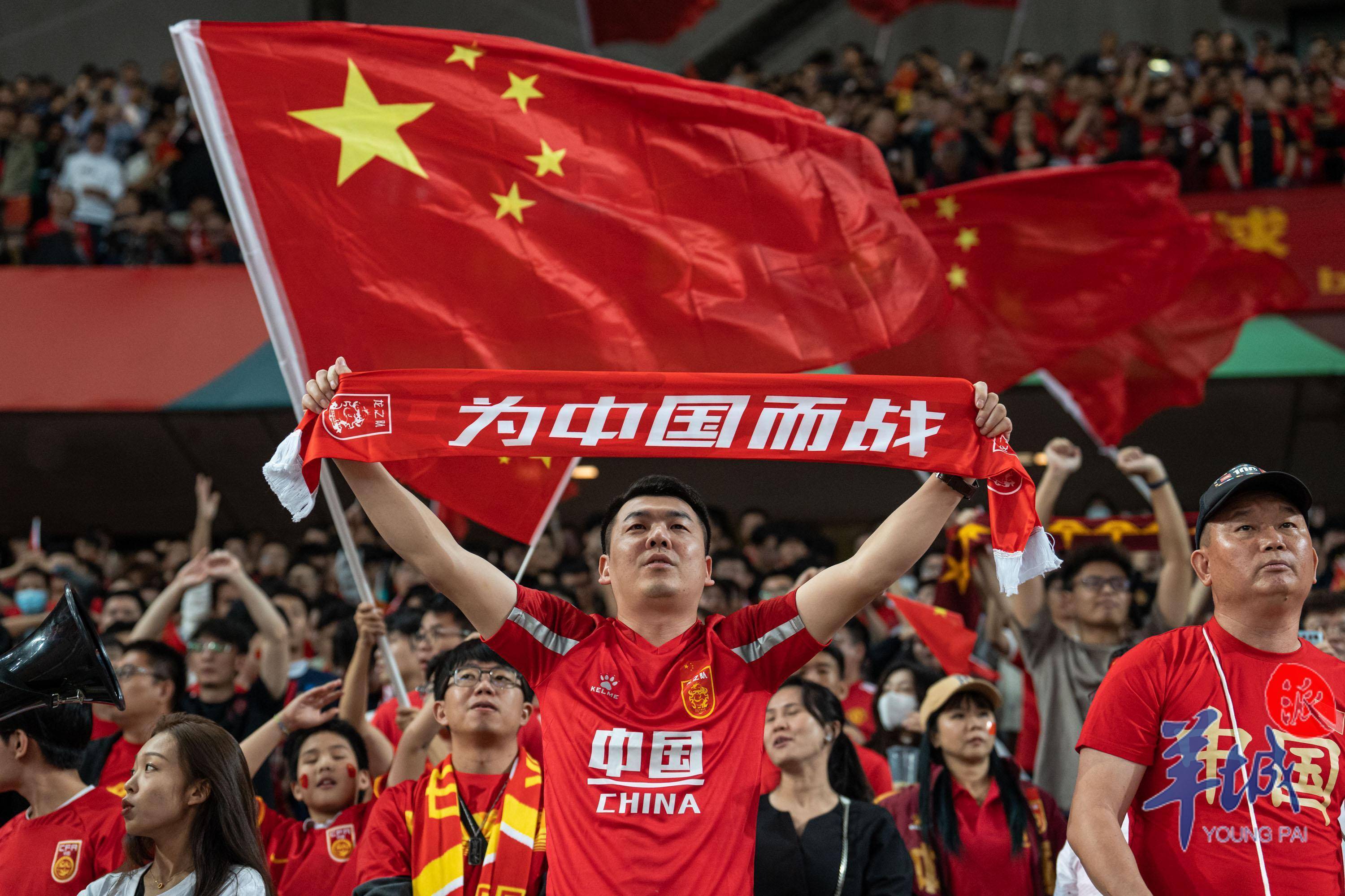 风云变幻！国内足球圈的一场大战引人瞩目