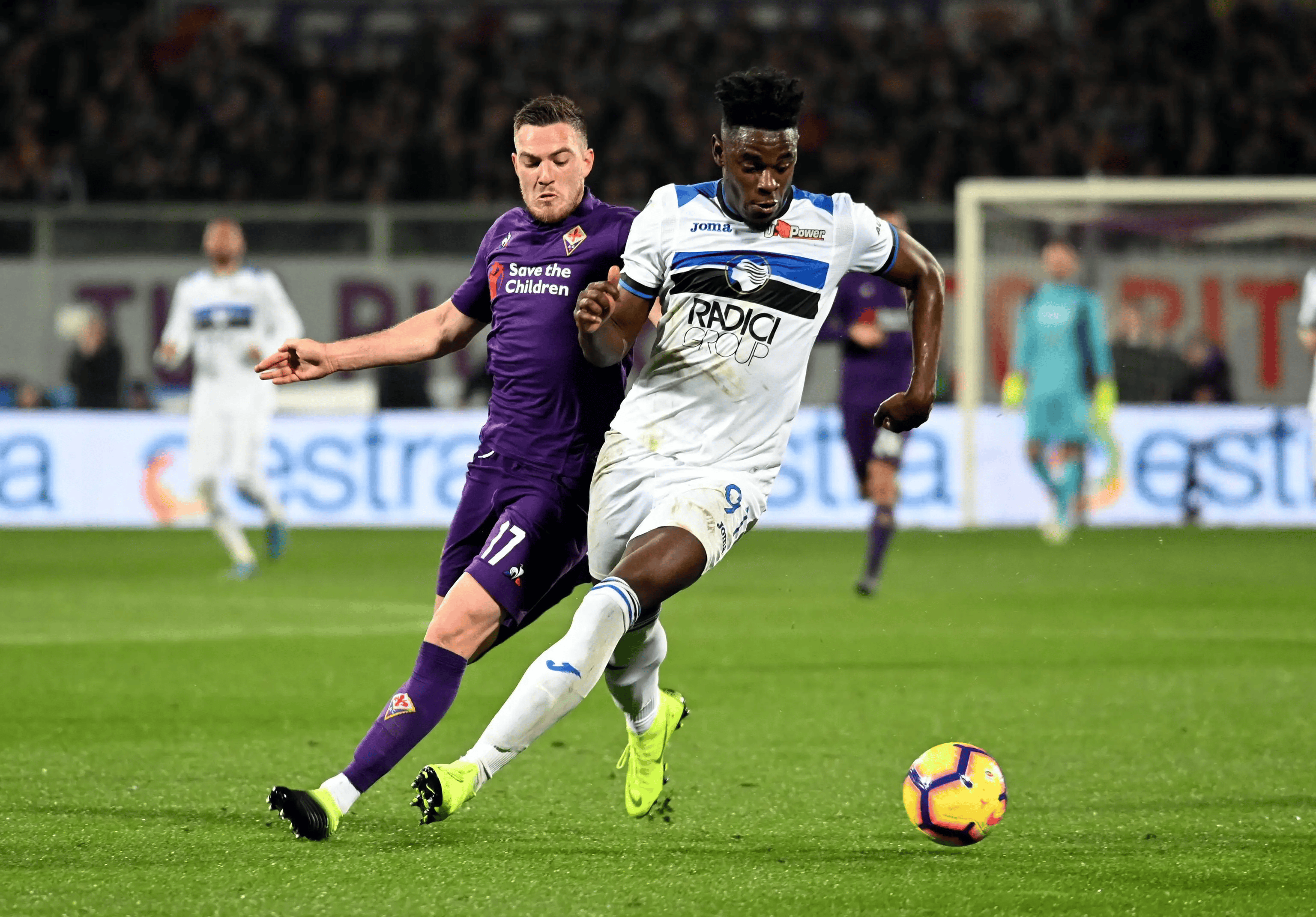 罗马主场迎战佛罗伦萨,激烈对话 罗马主场迎战佛罗伦萨,激烈对话