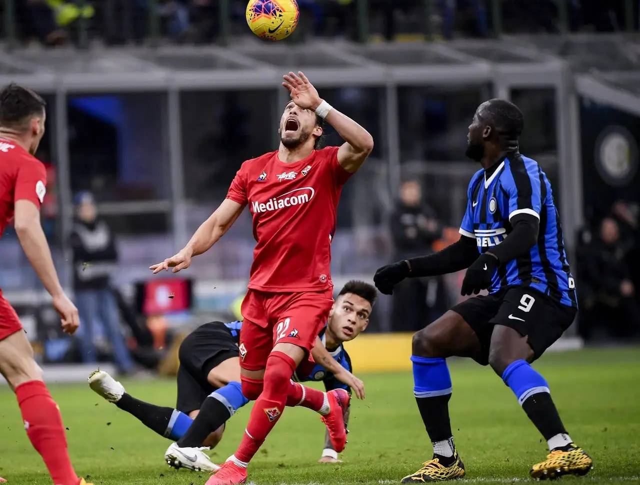 佛罗伦萨逆转那不勒斯,保级希望渐浓 佛罗伦萨逆转那不勒斯,保级希望渐浓