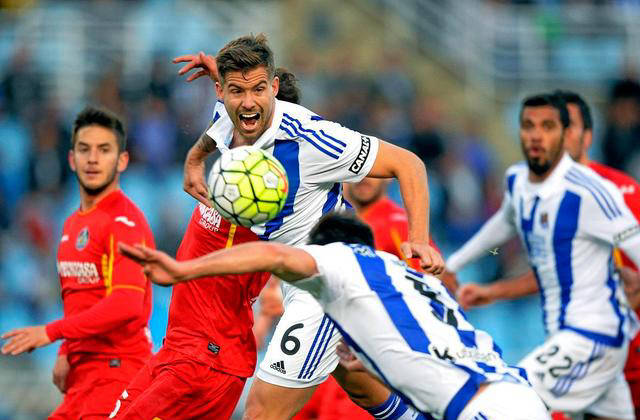 瓦伦西亚客场0-2负于皇家社会,惨遭失利 瓦伦西亚客场0-2负于皇家社会,惨遭失利