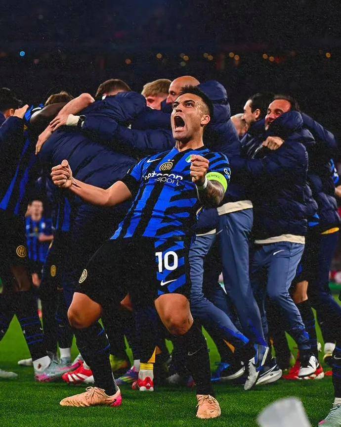 拜仁慕尼黑掀起进攻狂潮,胜券在握 拜仁慕尼黑掀起进攻狂潮,胜券在握