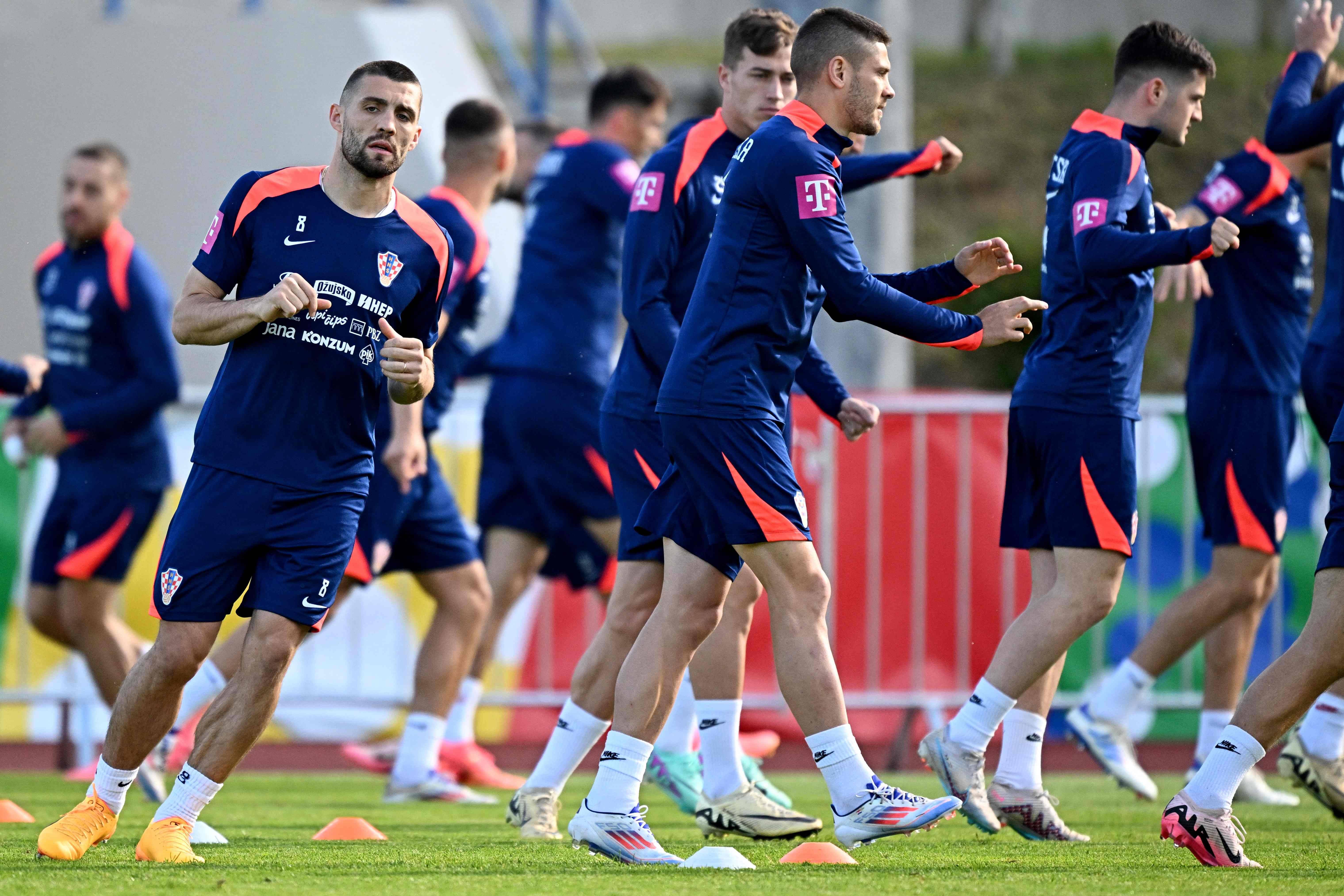 西班牙克罗地亚战效果不佳，欧洲杯预选赛颇具看点