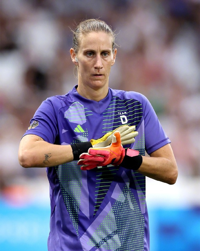 贝尔格莱德球员备战决赛,信心满满 贝尔格莱德球员备战决赛,信心满满