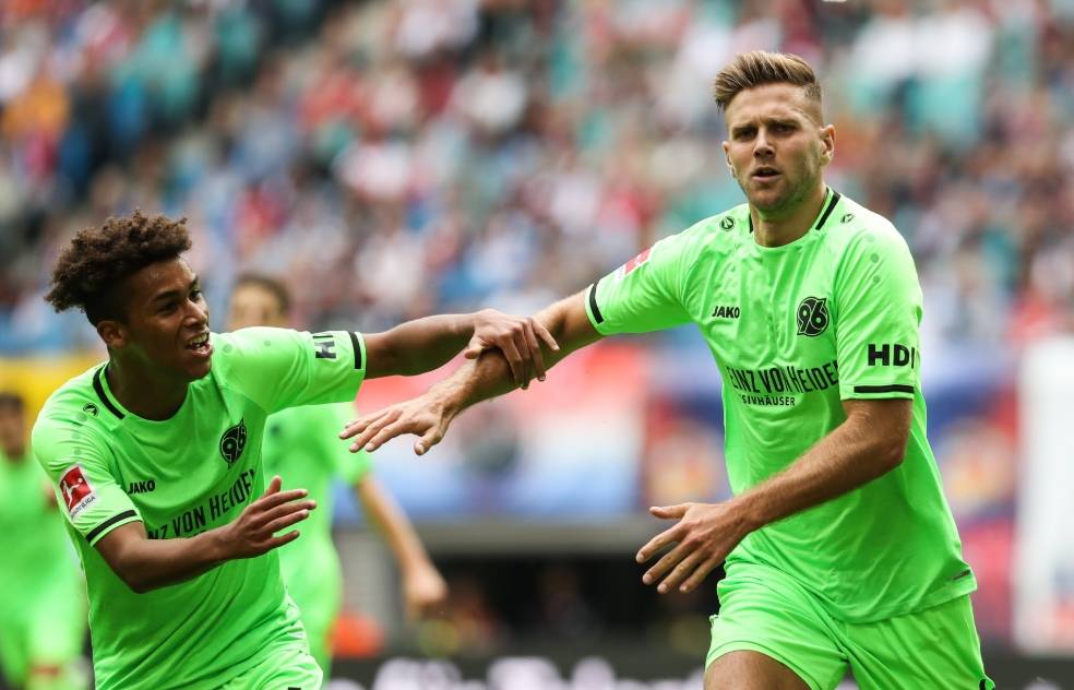 卡尔斯鲁厄主场战胜萨尔茨堡 卡尔斯鲁厄主场战胜萨尔茨堡