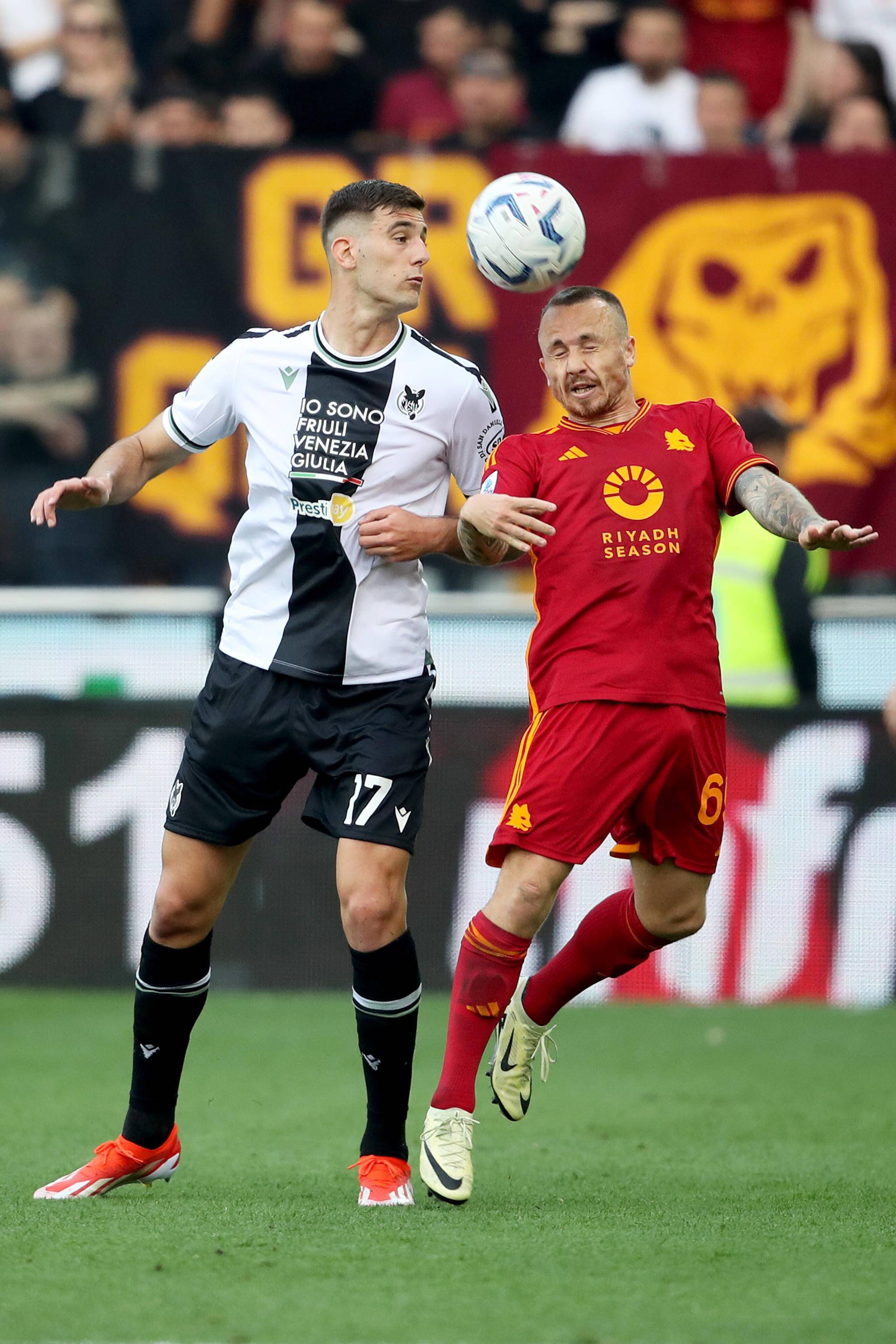 乌迪内斯破门扳平,激烈争夺未决 乌迪内斯破门扳平,激烈争夺未决