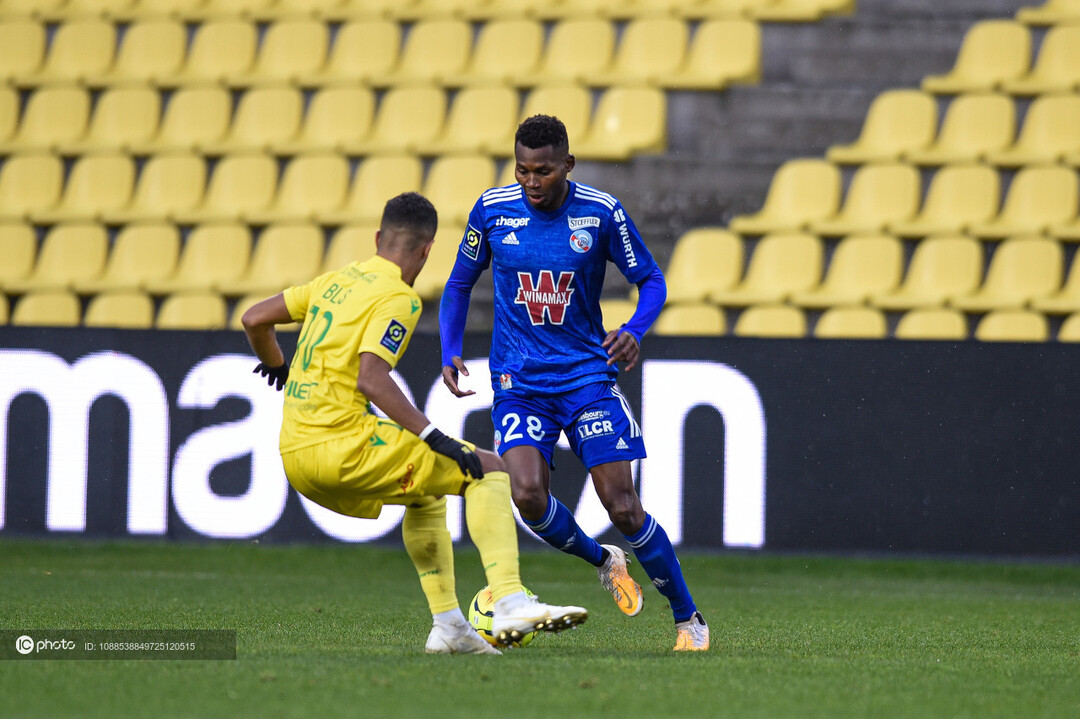 南特客场大败斯特拉斯堡,丢失重要分数 南特客场大败斯特拉斯堡,丢失重要分数