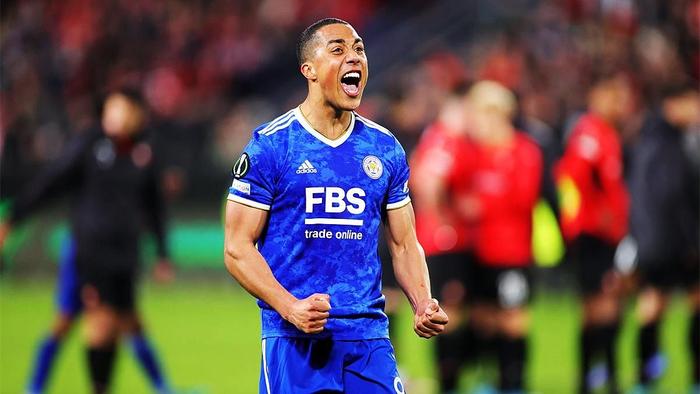 狼队客场战胜诺维奇,获得重要三分 狼队客场战胜诺维奇,获得重要三分