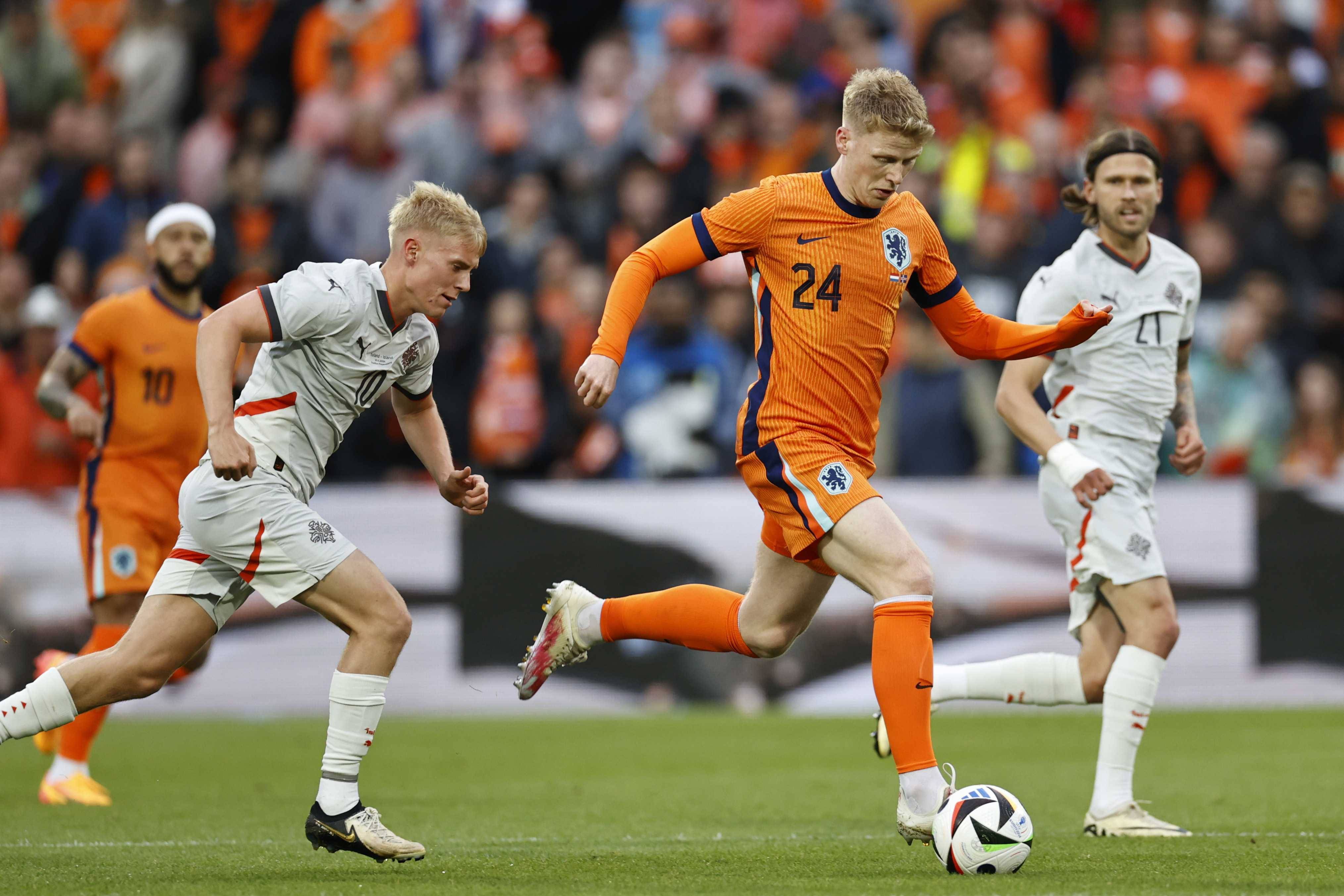 荷兰女足杯赛,豪门球队表现抢眼 荷兰女足杯赛,豪门球队表现抢眼