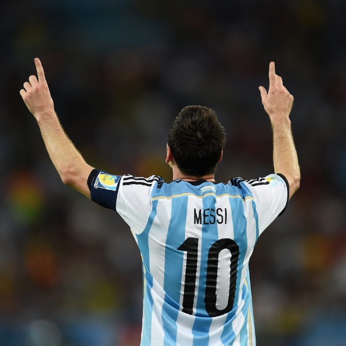 卢卡库无懈可击！与梅西C罗齐头并进！