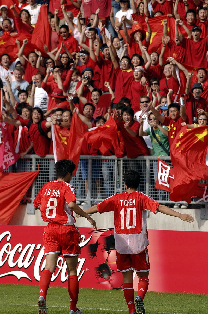 黄金时刻到来,球员展现实力风采 黄金时刻到来,球员展现实力风采