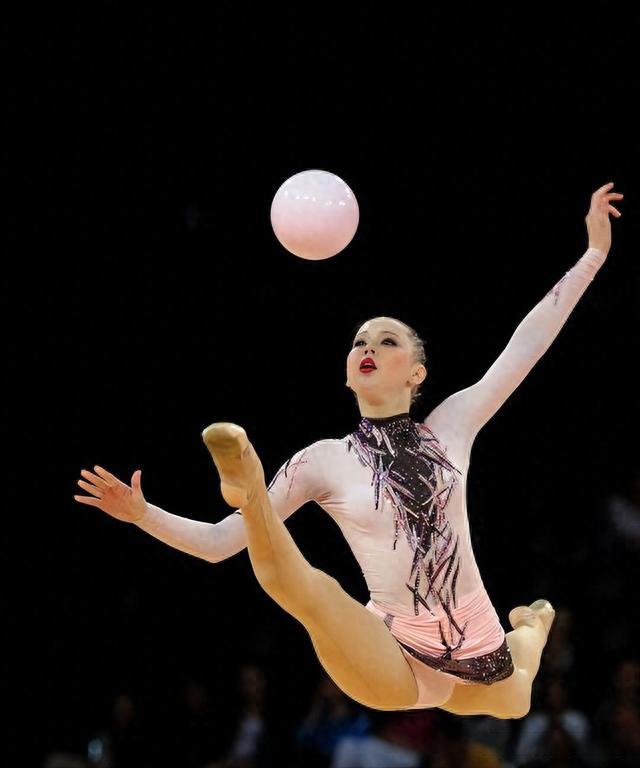 乌克兰运动员在比赛中斗志昂扬 乌克兰运动员在比赛中斗志昂扬