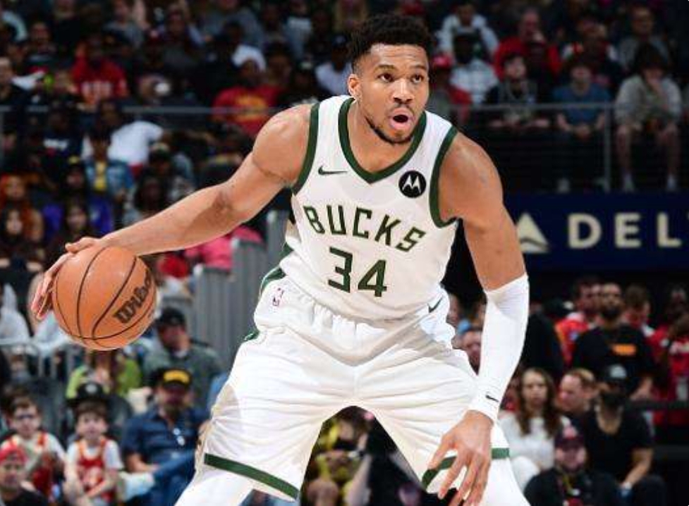 雄鹿力挺主场,安特托昆博坚定追梦之路 雄鹿力挺主场,安特托昆博坚定追梦之路